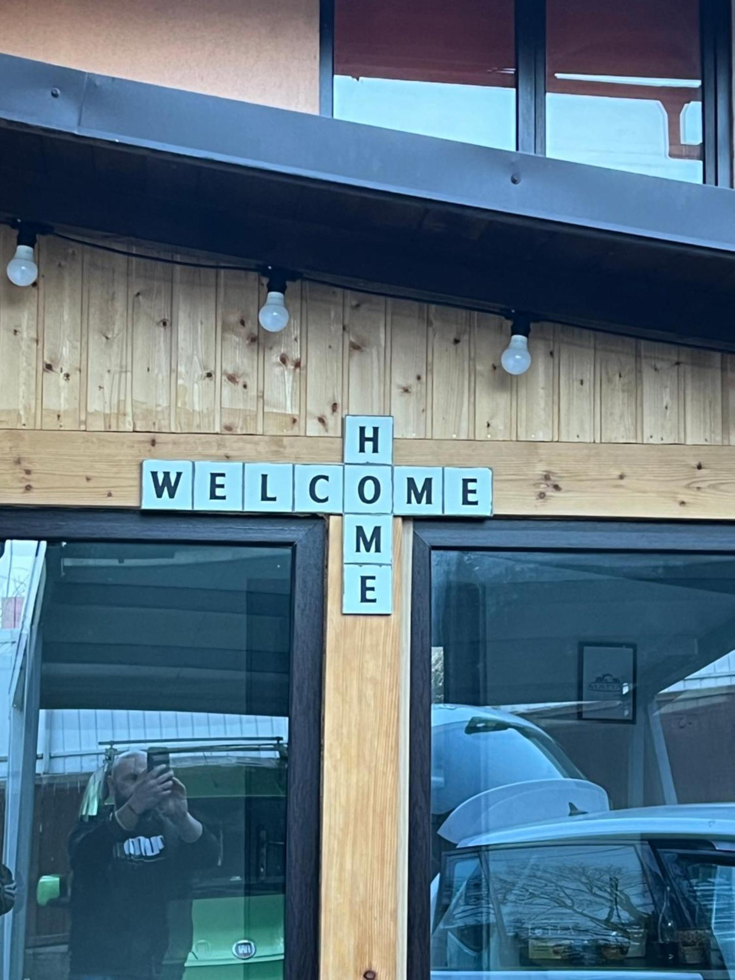 Madas Barbatesti Eksteriør billede